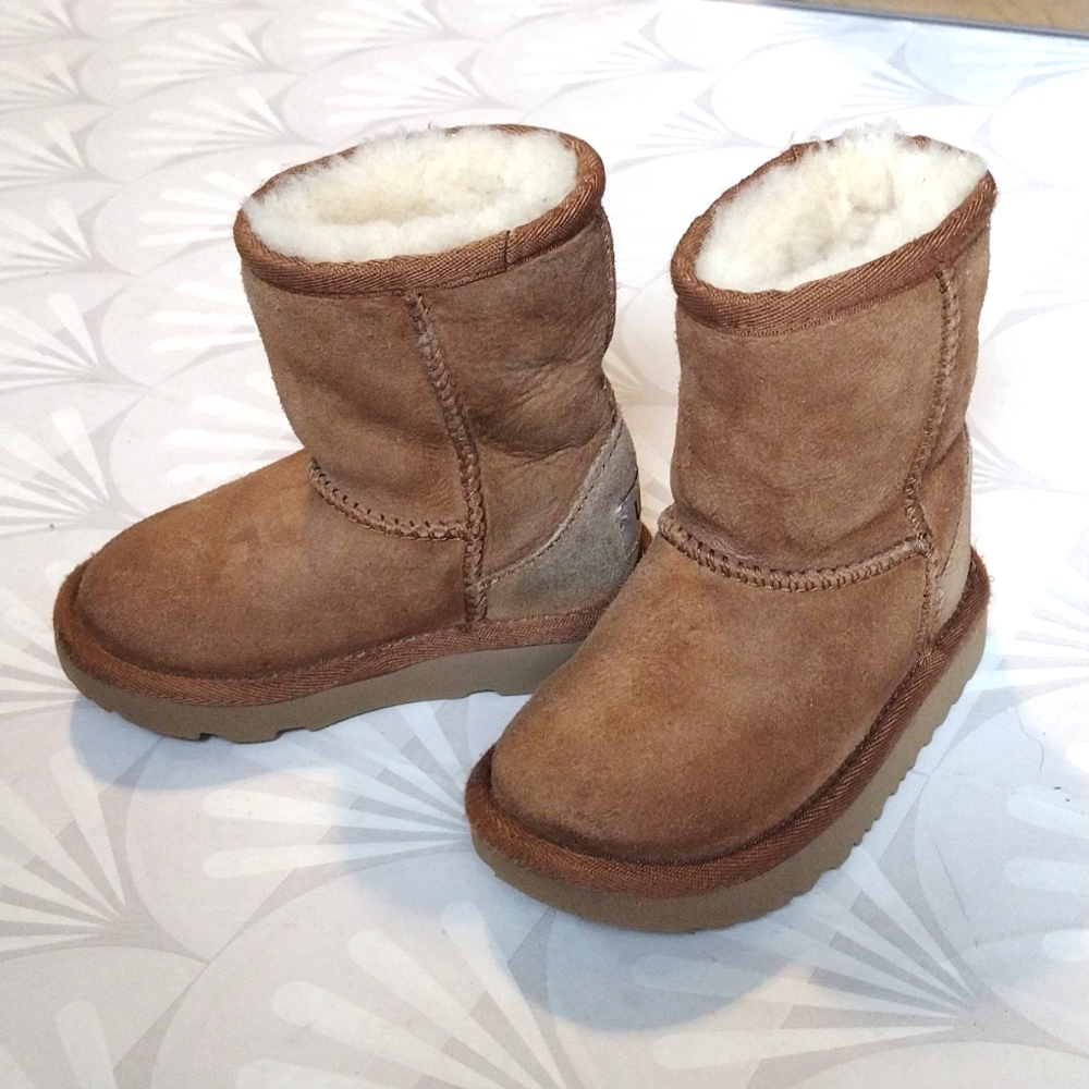 UGG classic brown toddler boot